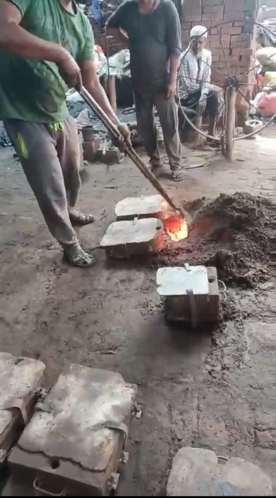 Metal casting, photo 1